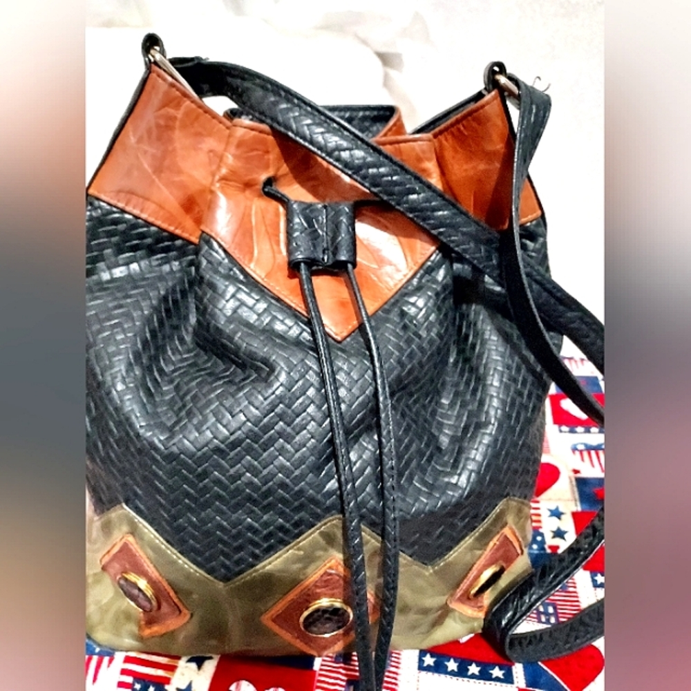 LEATHER MULTI-COLORED HOBO BAG